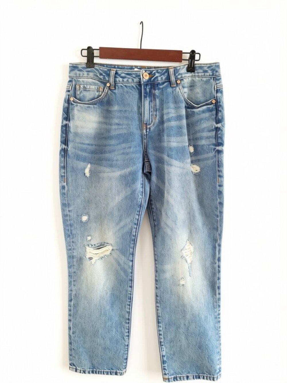 NWOT Cabi Malibu Straight Jean Size 8 Medium Wash Light Destroy Everyday Style